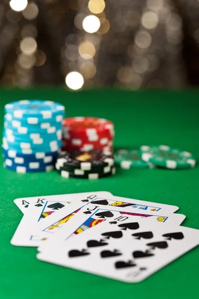 Mobile view of kudabola promotions dashboard showing active offers for Liga 1, live-dealer tables, and slot games